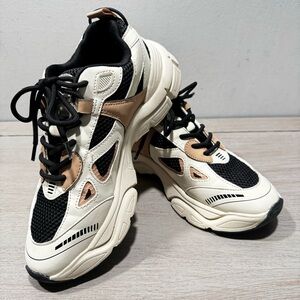 Steve Madden Clydie Chunky Platform Sneaker Size 9 M Black/Tan Lifestyle Fashion